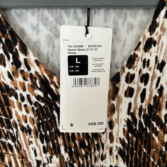 NWT - OLSEN Animal Print Top w/ 3/4 Length Sleeves - Picture 3 of 6